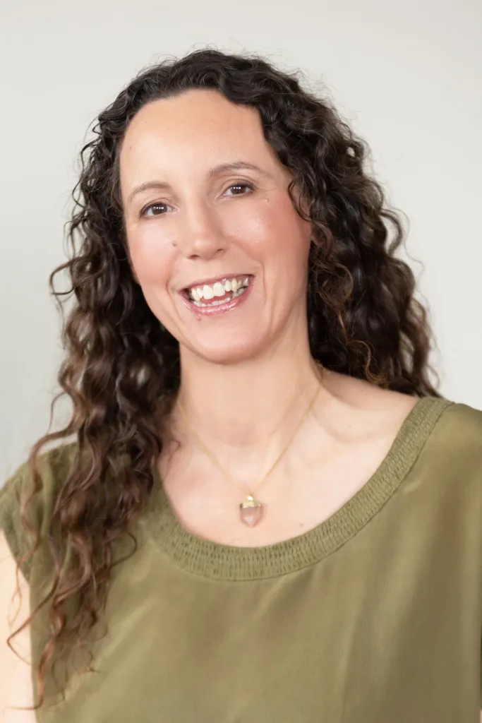 milton-chiropractor-wellroots-barriscale-allison-headshot-6417 Wellroots Chiropractor Dr. Allison Barriscale smiling headshot